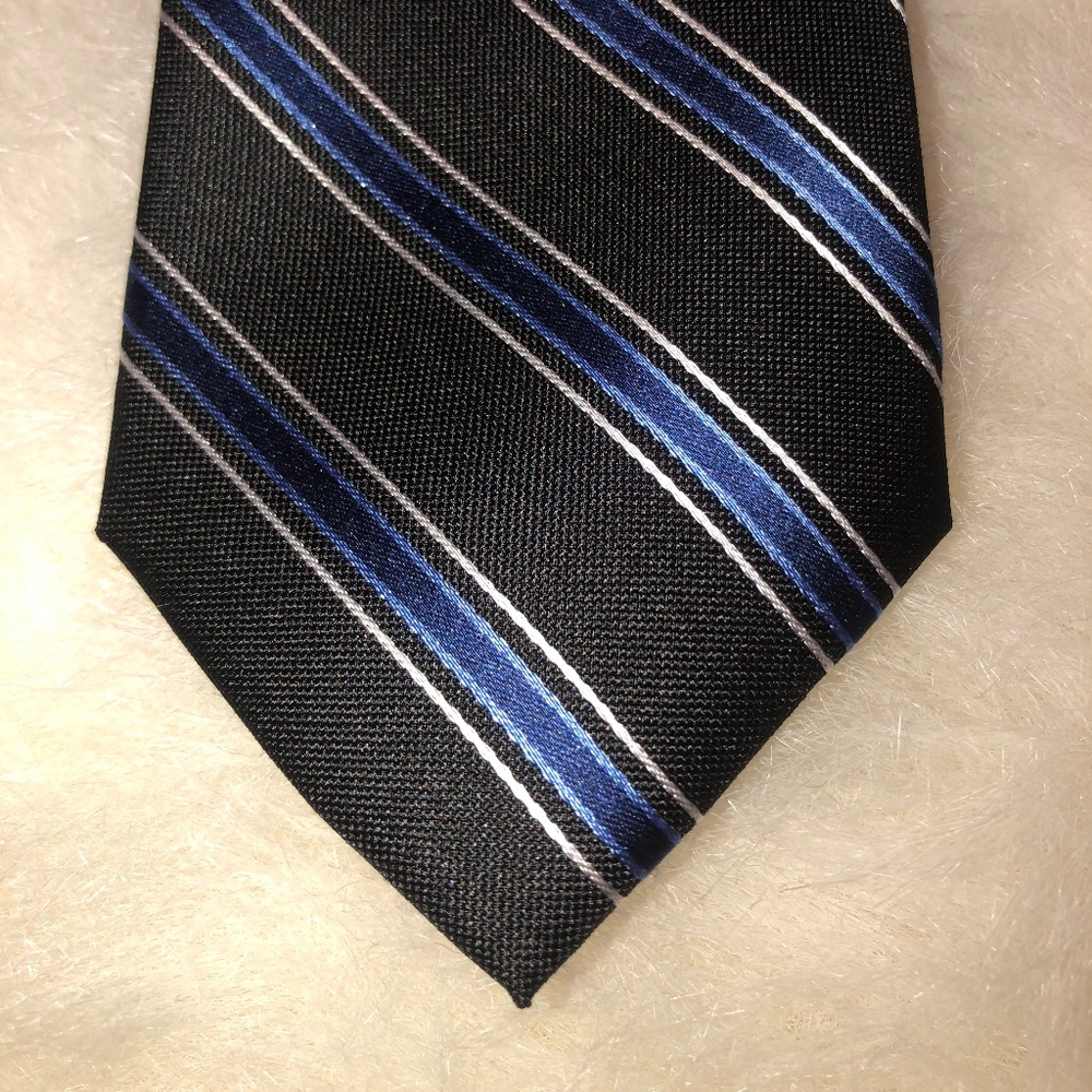 NEW Club Room Silk Tie Black Blue Silver Stripe